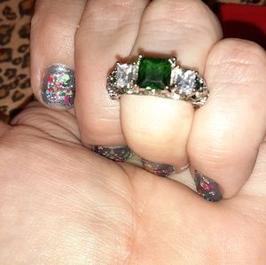 Beautiful Emerald and diamond ring with beautiful.